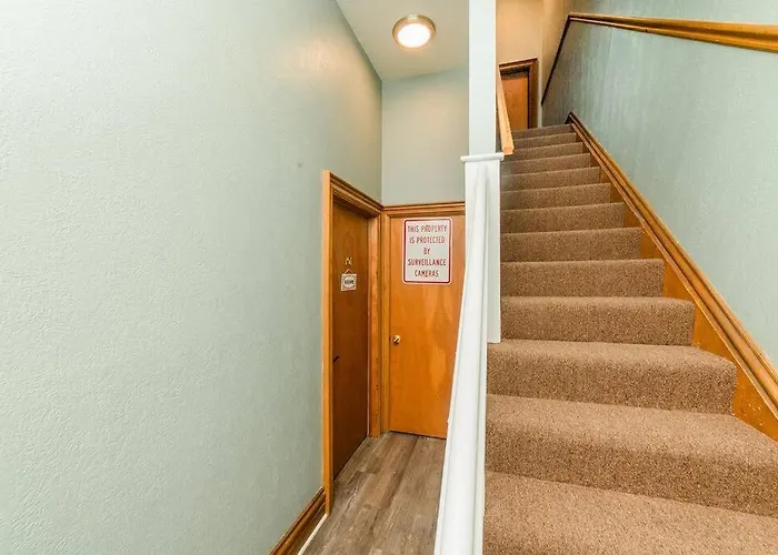 - No Steps - Walkable & Free Parking * Pittsburgh